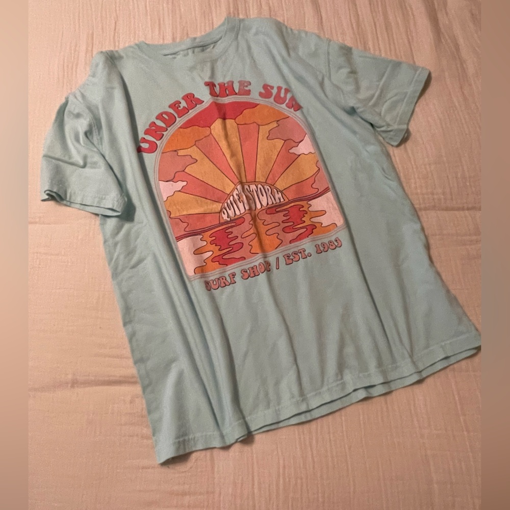 Quiet Storm oversized “Under the Sun” Light Blue Graphic Tee size medium